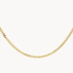 Classic Curb Chain Necklace In Gold
