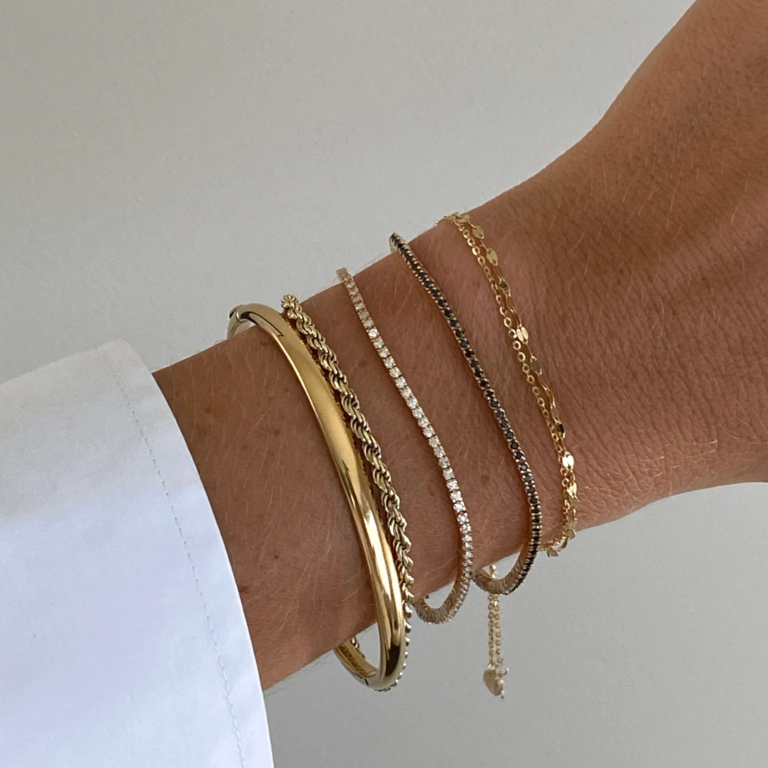 Diamond Tennis Bracelet In 10k Gold 9 Diamond Tennis Bracelet In 10k Gold - Image 9