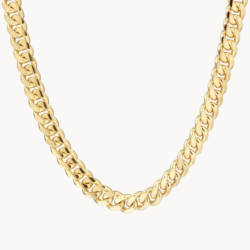 Heavy Flat Curb Chain In Gold 1 Heavy Flat Curb Chain In Gold