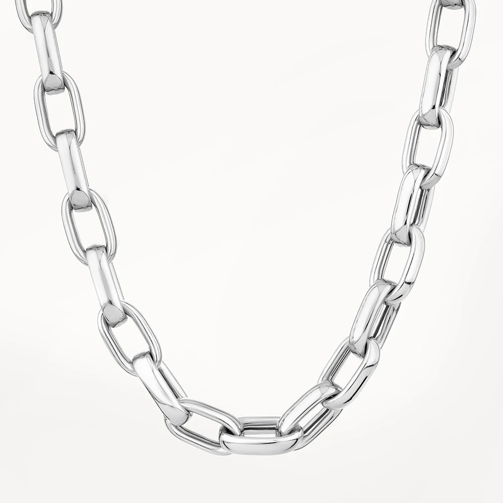 Maxi Paperclip Chain Necklace In Silver 5 Maxi Paperclip Chain Necklace In Silver - Image 5