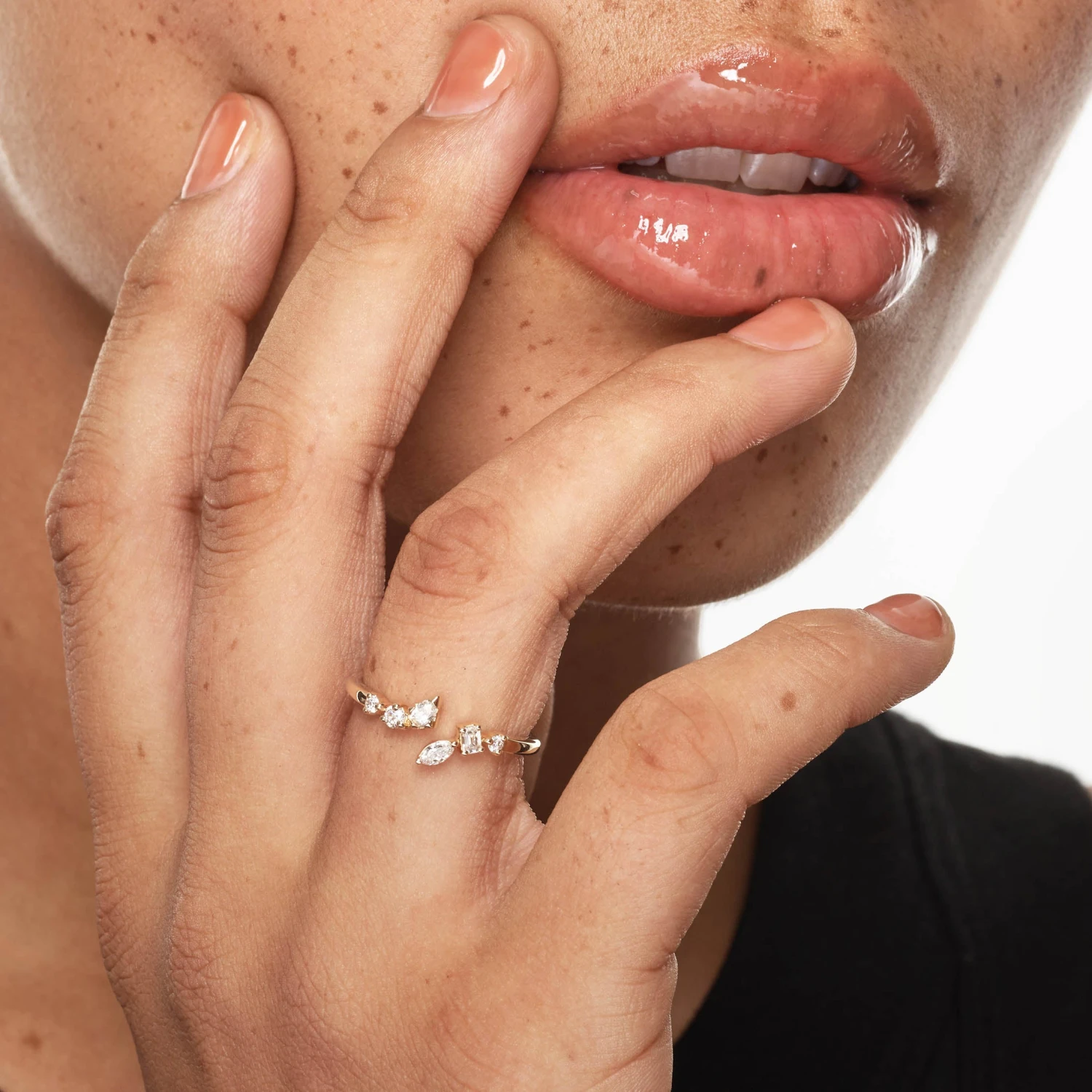 Medley X Dinnara Lab-Grown Diamond 0.25ct Bypass Ring In 10k Gold 2 Medley X Dinnara Lab-Grown Diamond 0.25ct Bypass Ring In 10k Gold - Image 2