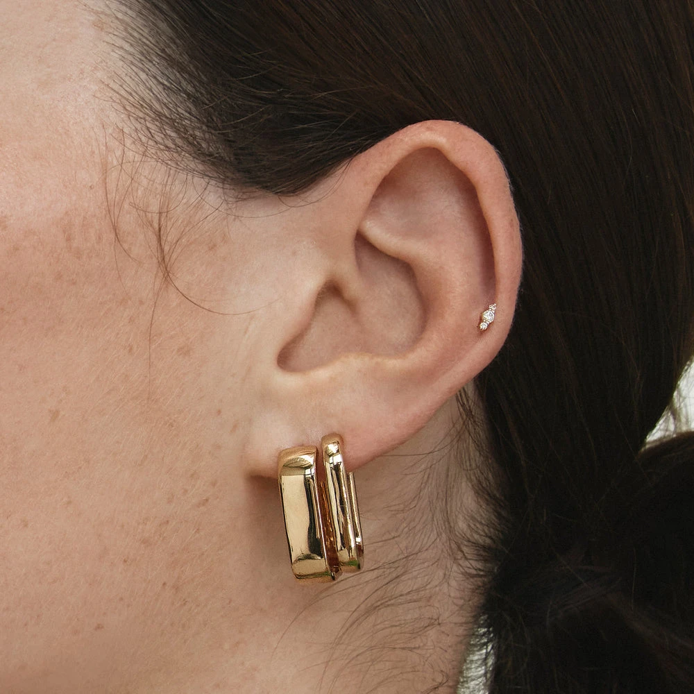 Midi Paperclip Earrings In Gold 2 Midi Paperclip Earrings In Gold - Image 2