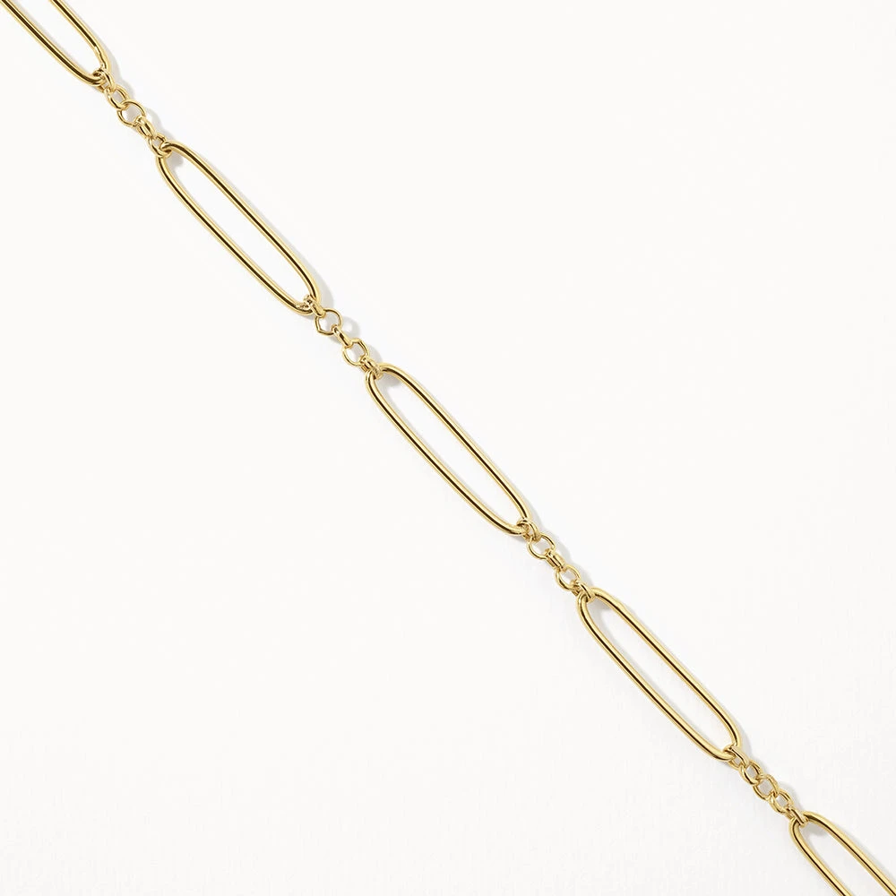 Wire Paperclip Chain Bracelet In Gold 6 Wire Paperclip Chain Bracelet In Gold - Image 6